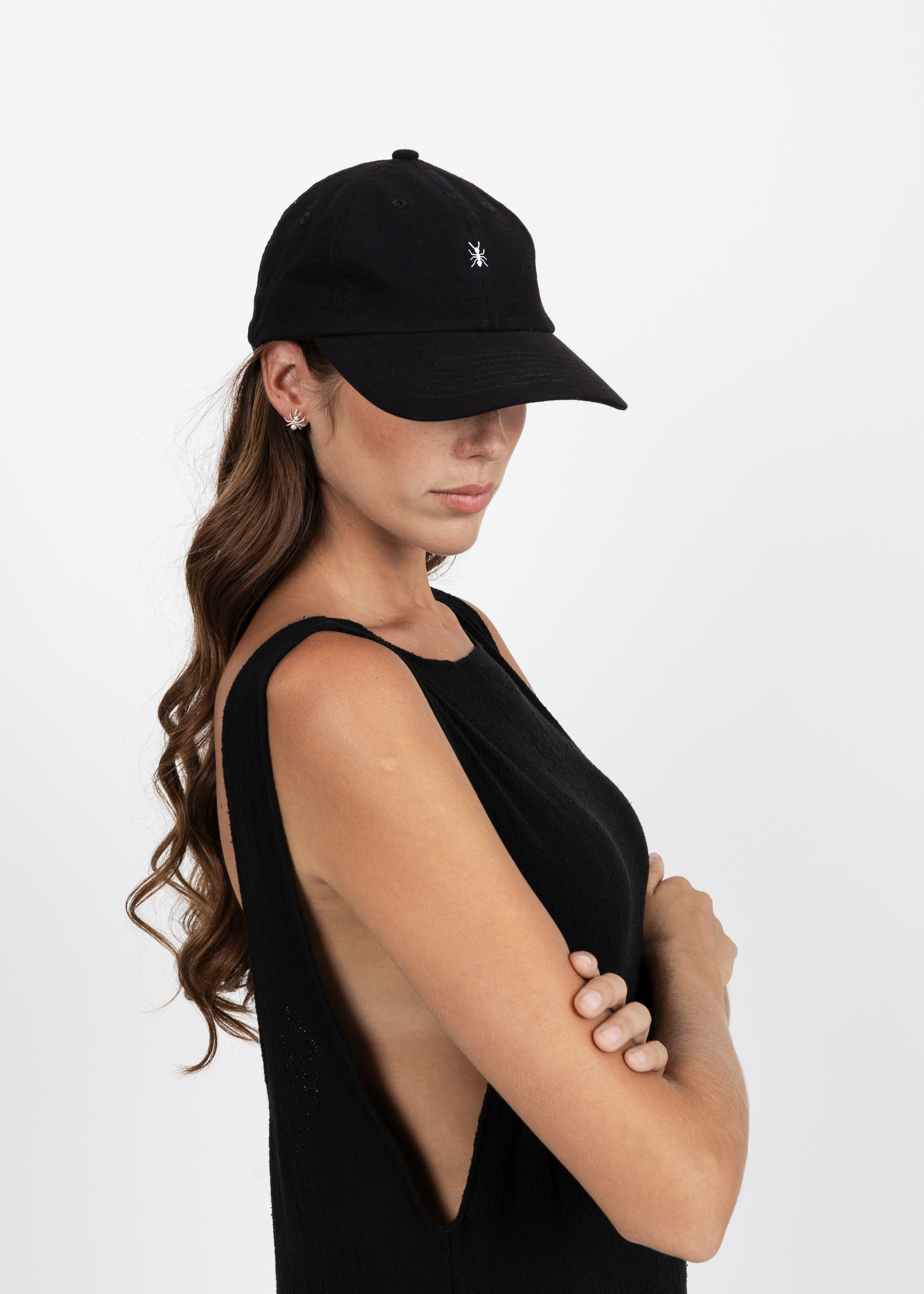 BE ANTSTOPPABLE BLACK CAP - DE LA ROSA TULUM