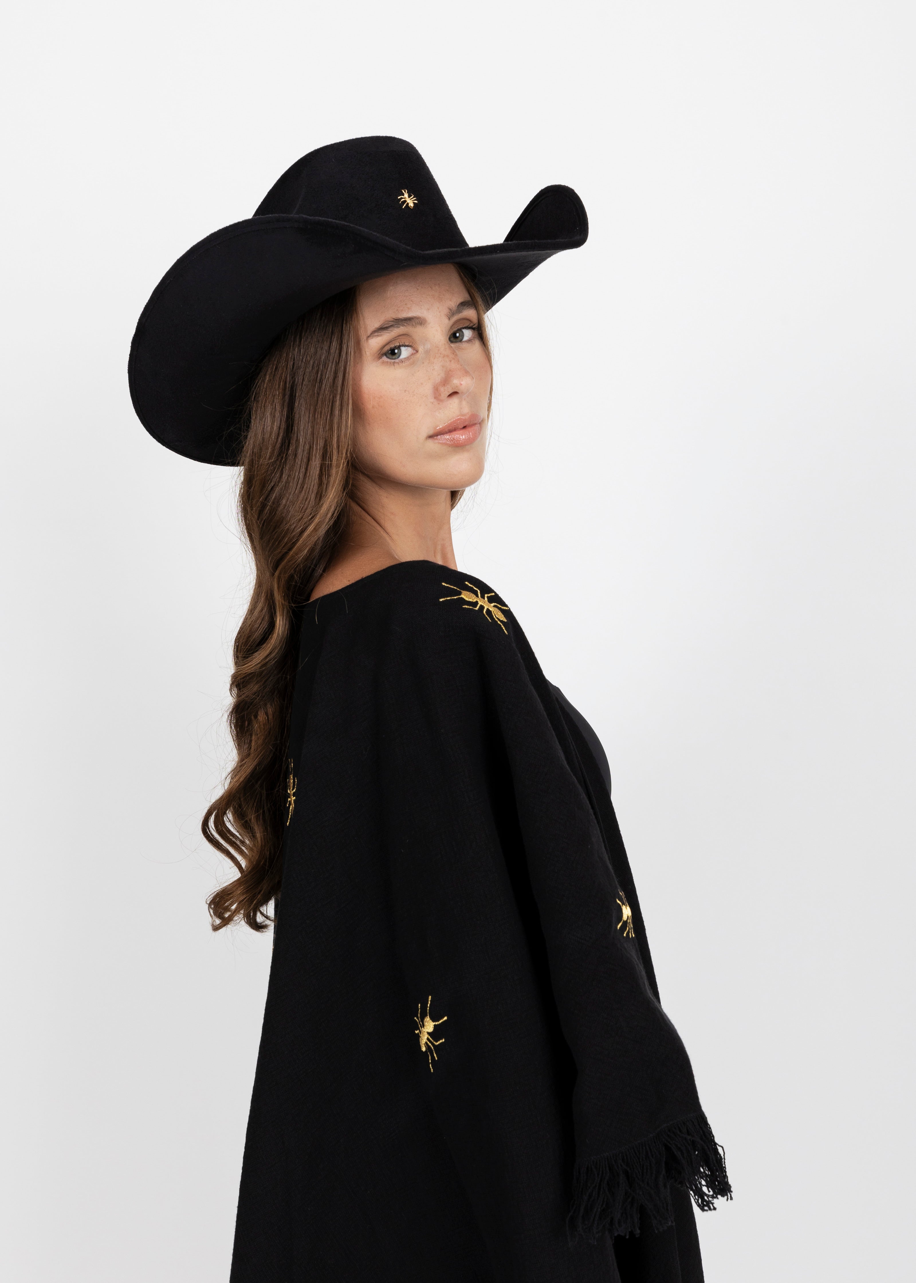 BE ANTSTOPPABLE GOLD PONCHO - DE LA ROSA TULUM