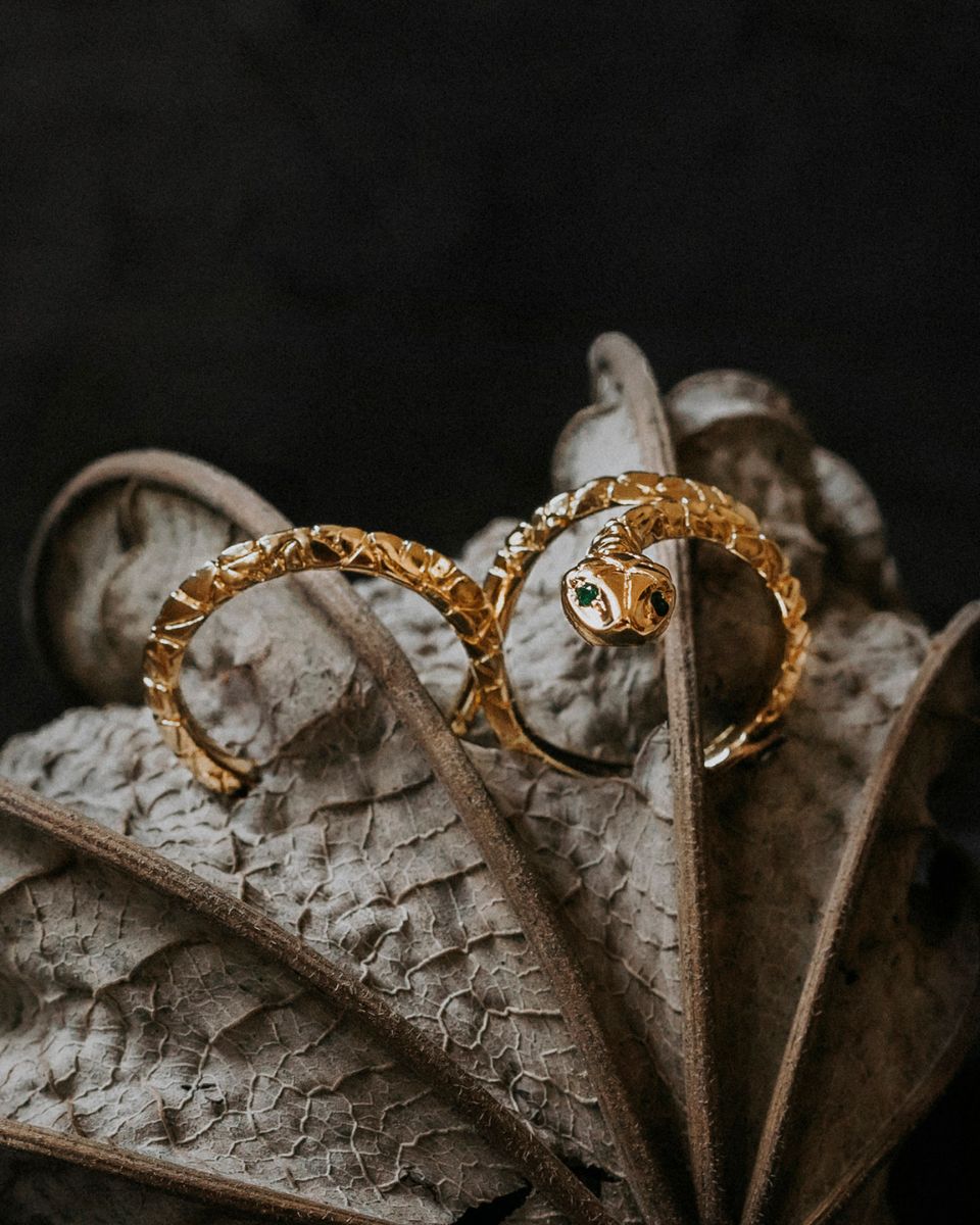 INFINITY SNAKE GOLD RING - DE LA ROSA TULUM