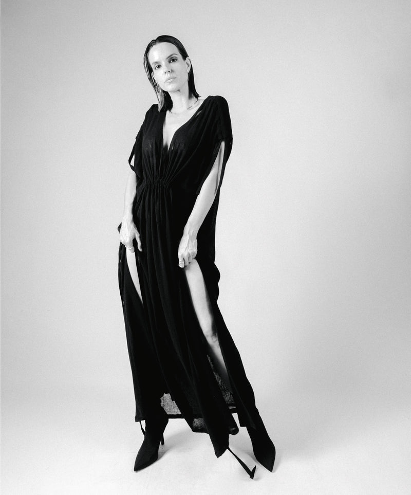 EPIC ADJUSTABLE LONG BLACK DRESS - DE LA ROSA TULUM