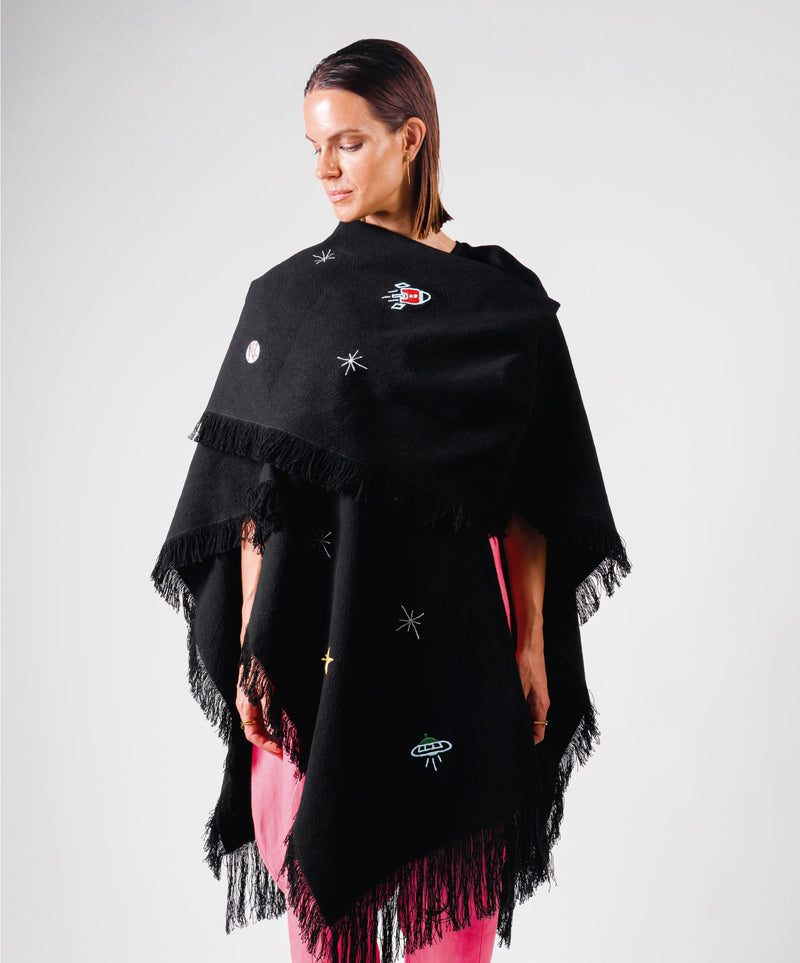 NO GRAVITY BLACK PONCHO - DE LA ROSA TULUM