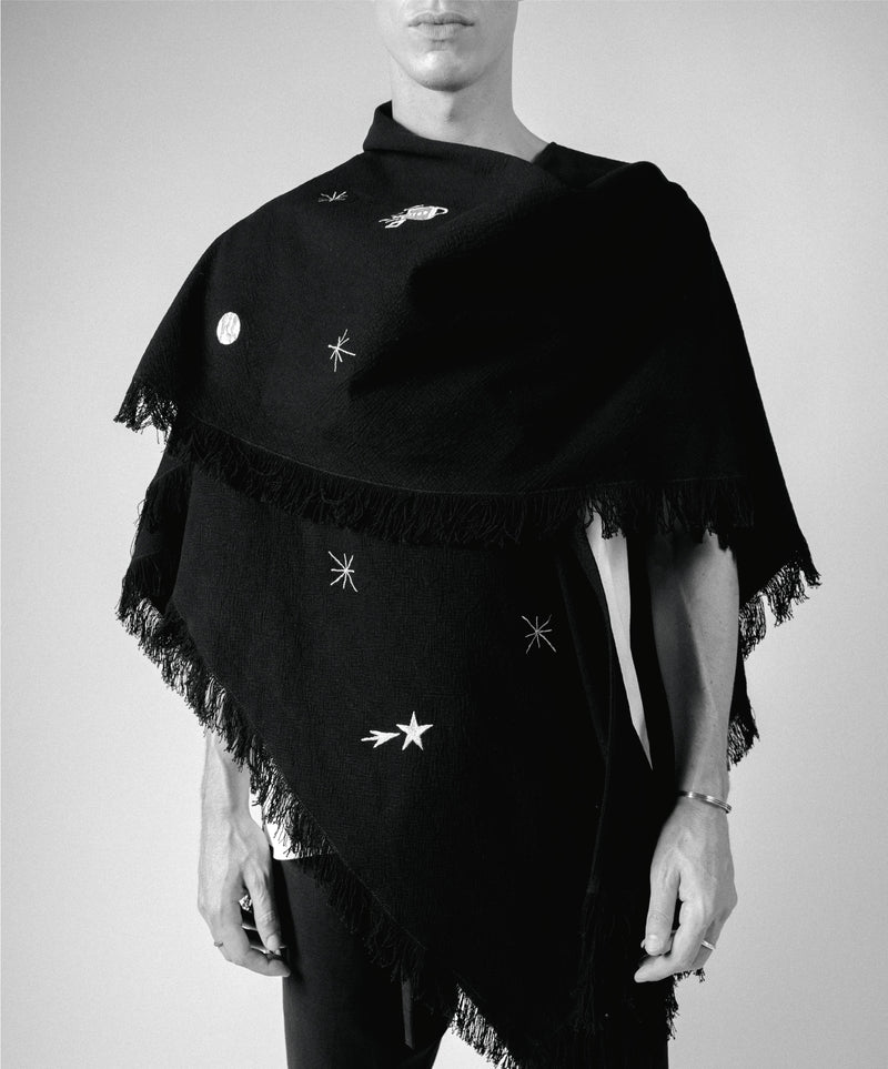 NO GRAVITY BLACK PONCHO - DE LA ROSA TULUM