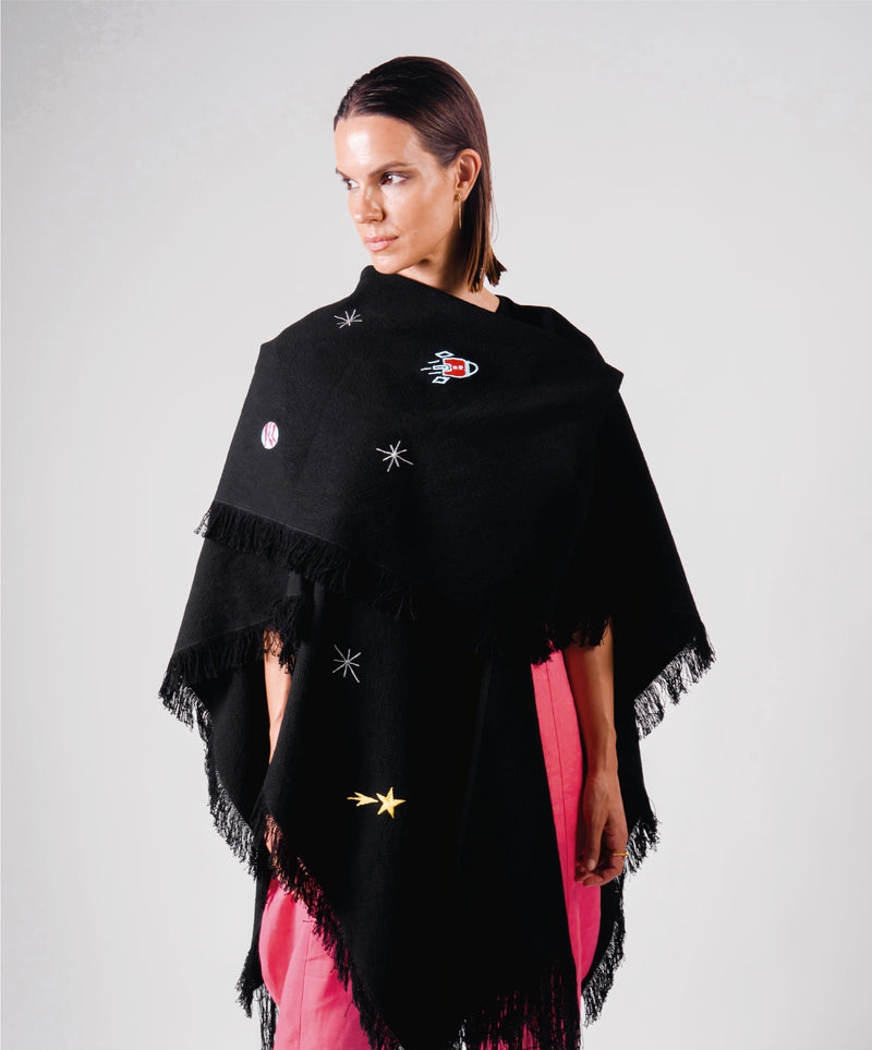 NO GRAVITY BLACK PONCHO - DE LA ROSA TULUM