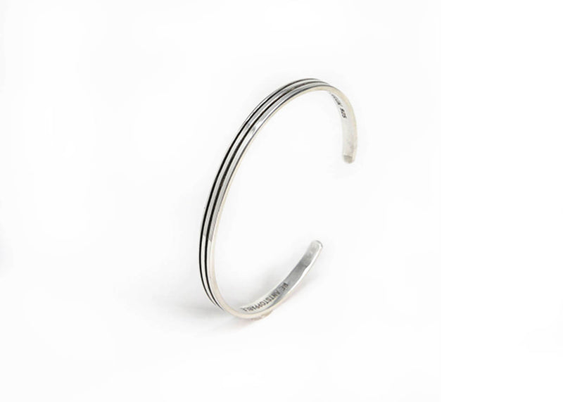 BE ANTSTOPPABLE SILVER MINIMALIST BRACELET - DE LA ROSA TULUM