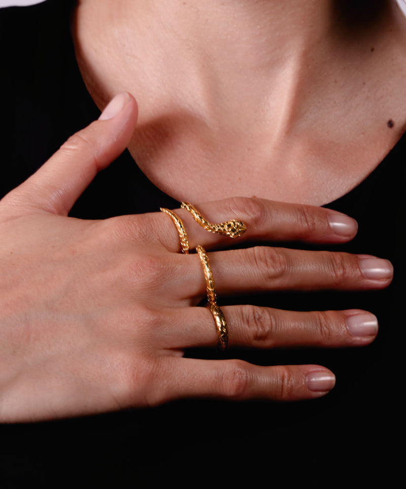 INFINITY SNAKE GOLD RING - DE LA ROSA TULUM